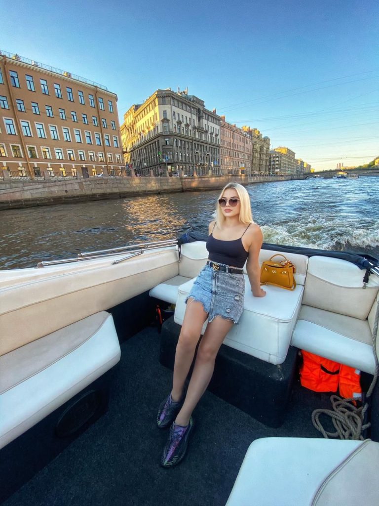 VIP эскорт от Лёля Питер