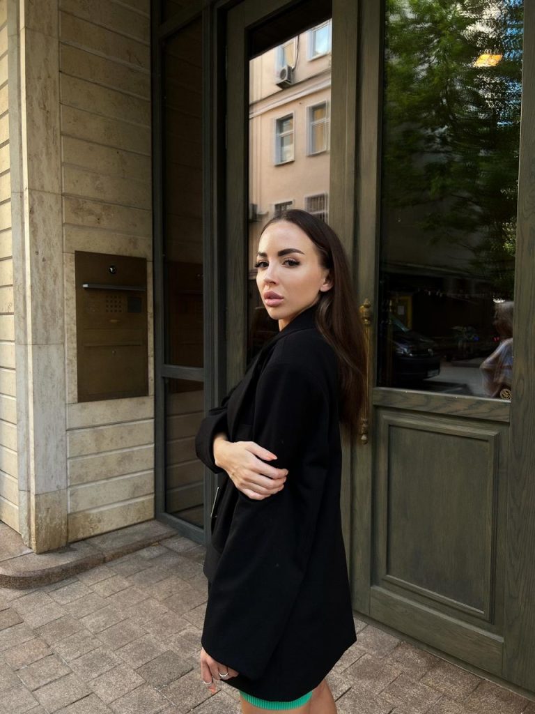 Лучшие эскорт услуги от Анет работает в Питере