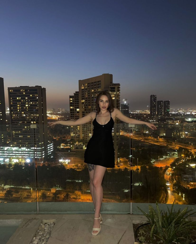 Ночной эскорт от Юля работает в Питере