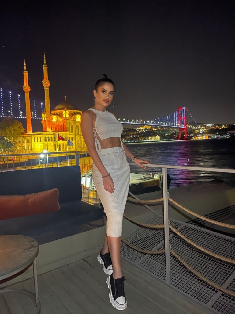 Ночной эскорт от Лара Ant-Models.ru