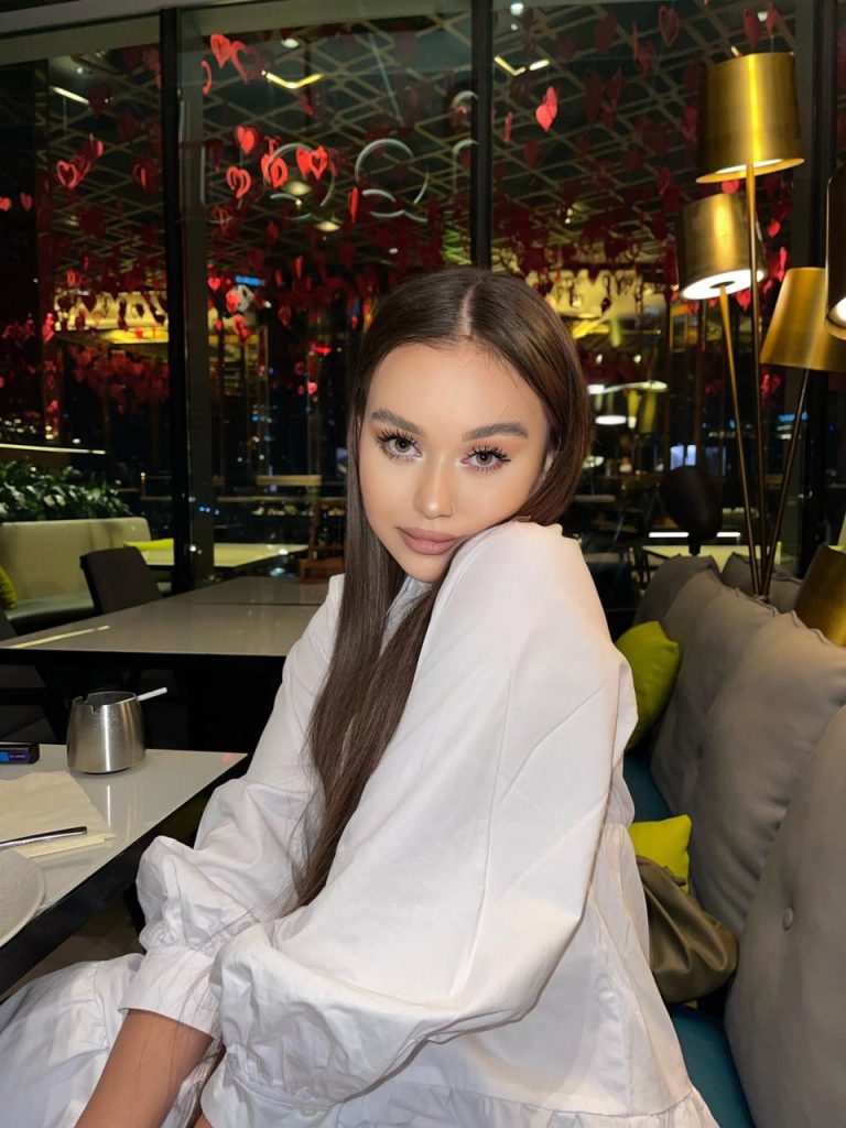 Лучшие эскорт услуги от Лина Питер