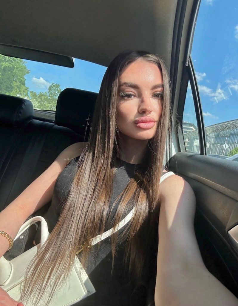 вип эскорт от  Кристель в Питере