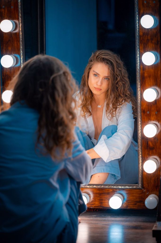 VIP эскорт от Алиса работает в Питере